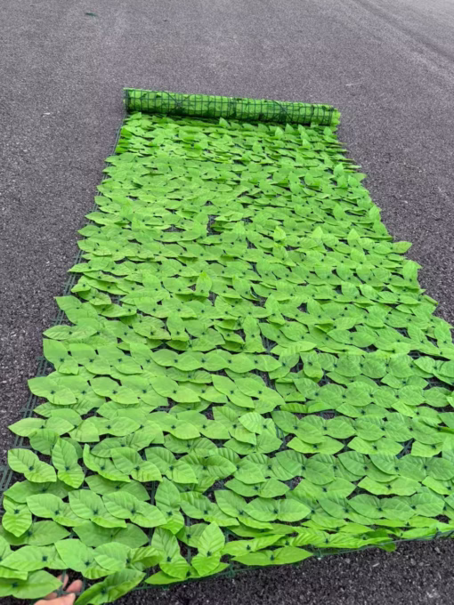Hàng rào lá táo nhựa